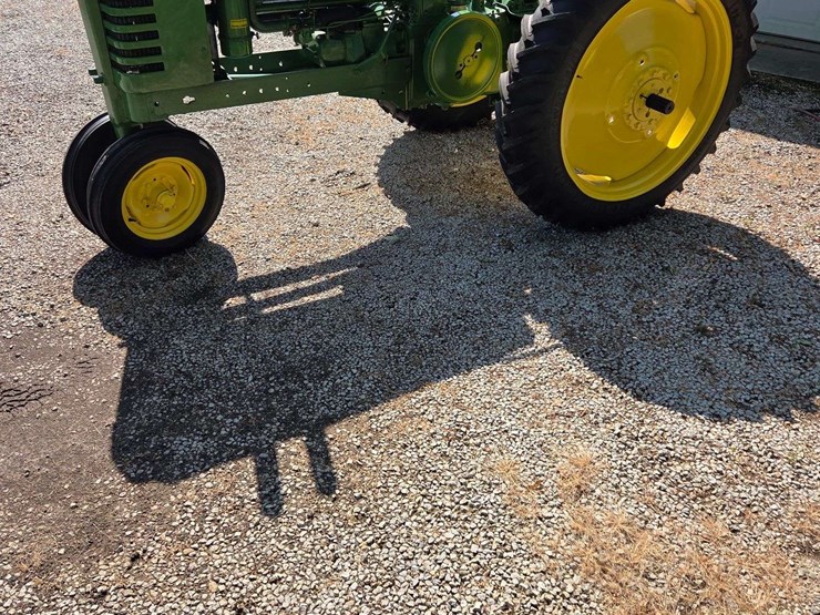 john-deere-model-b-image-2