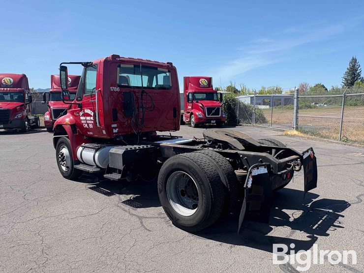 2006-international-durastar-4400-image-7