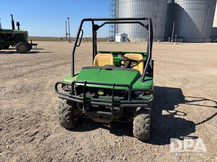 john-deere-gator-image-13