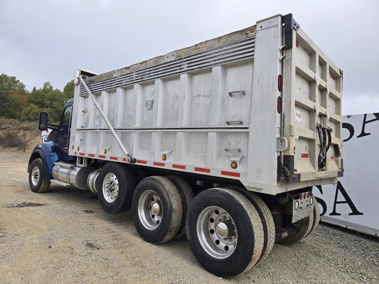 2017-kenworth-t880-image-3