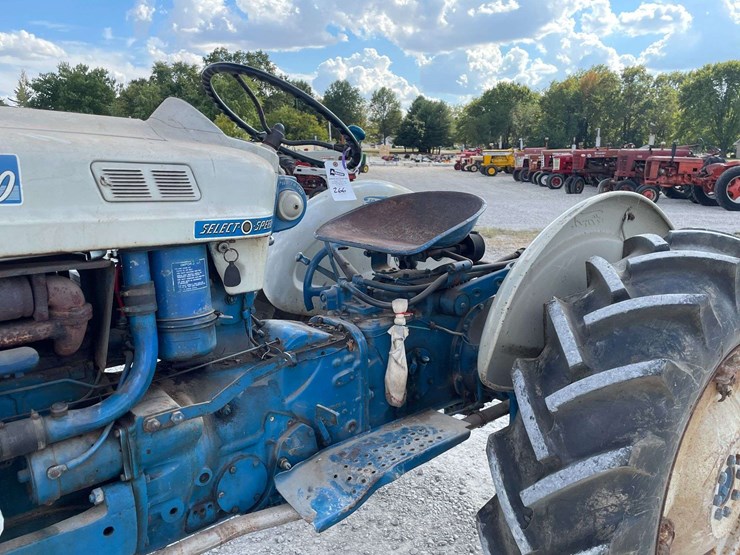 ford-4000-image-47