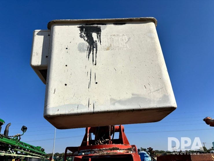 1981-international-1754-bucket-truck-(gp11561,-unit-78228)-image-35