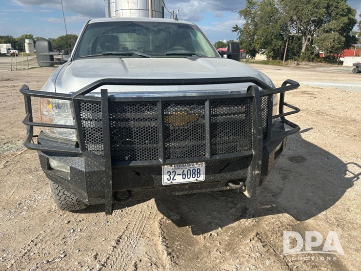 2012-chevrolet-2500hd-image-10