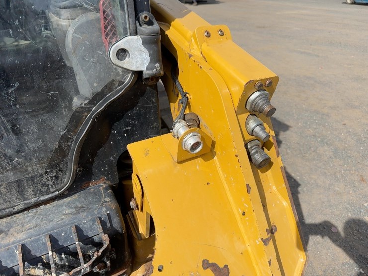 2019-caterpillar-259d-image-9