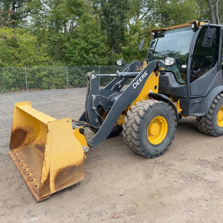 2021 DEERE 304L