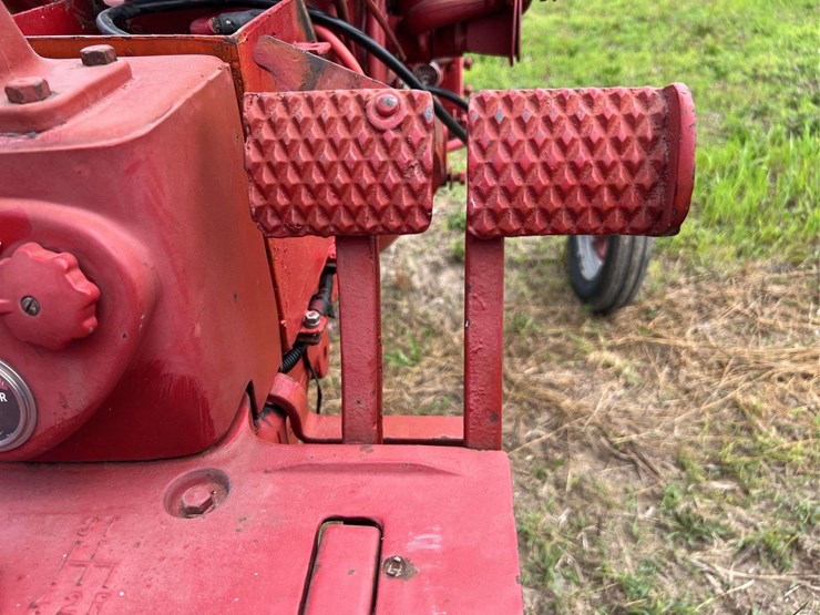 farmall-c-image-65