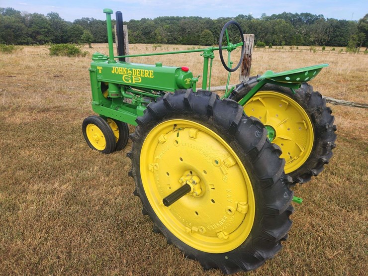 john-deere-b-image-6