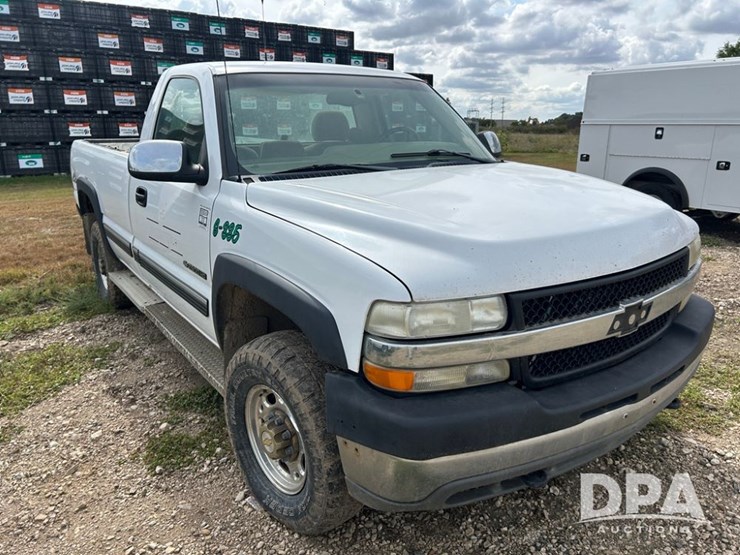 2002-chevrolet-2500hd-image-25