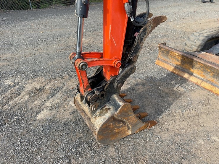 2019-kubota-kx040-4-image-13