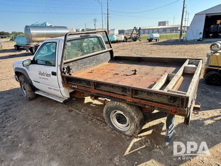 2000-gmc-3500-image-7