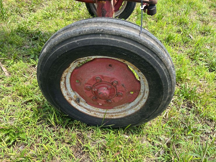 farmall-404-lp-image-10