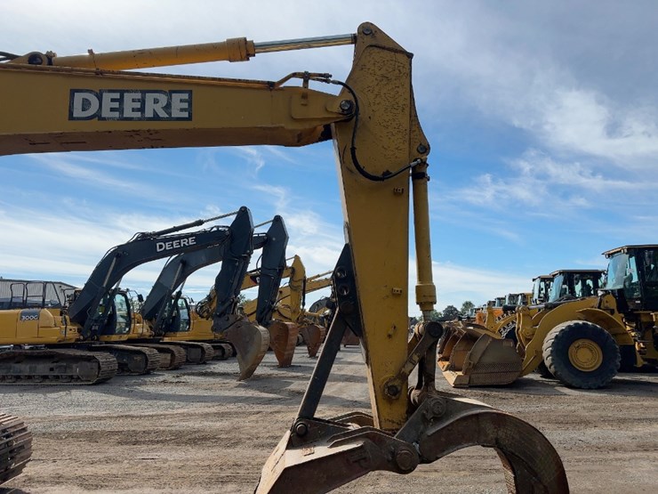 2004-deere-225c-lc-image-10