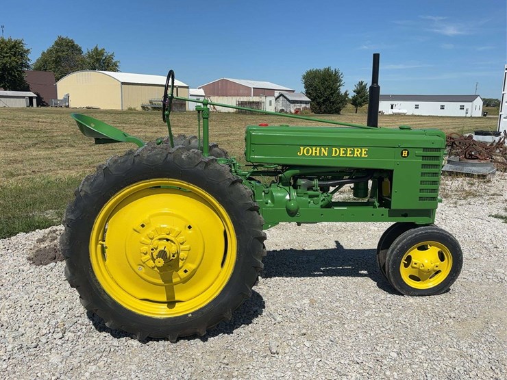 john-deere-h-image-6