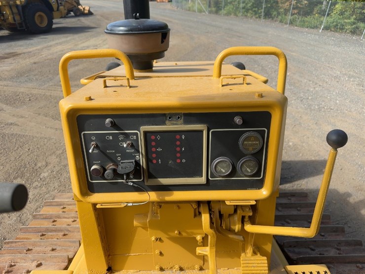 1988-caterpillar-d4h-image-32