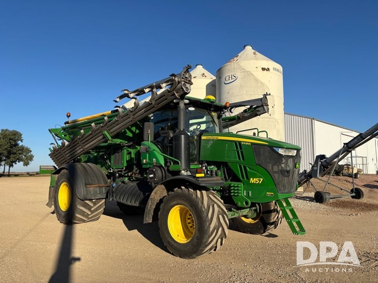 2019-john-deere-f4365-image-2