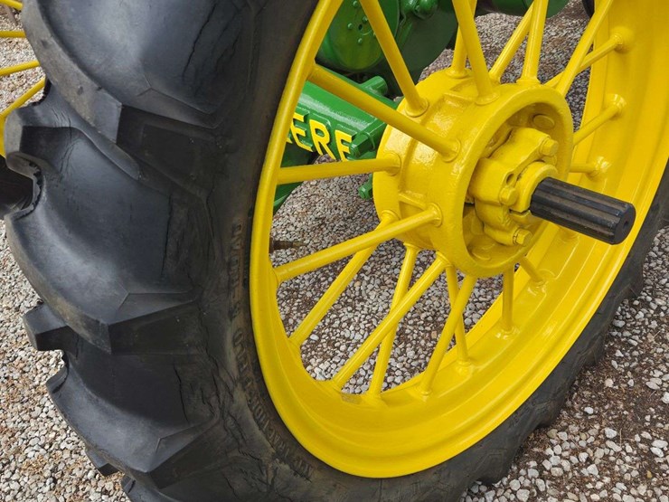 john-deere-model-b-image-6