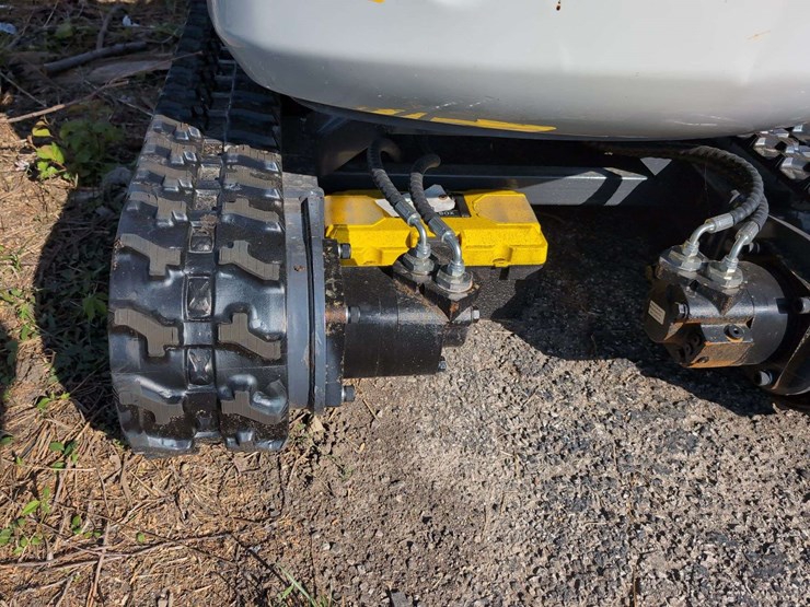 (1)-mini-excavator-sdle20-with-yanmar-engine---diesel---damaged-hose-image-6