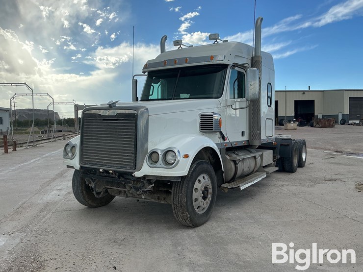 2013-freightliner-coronado-132-image-1