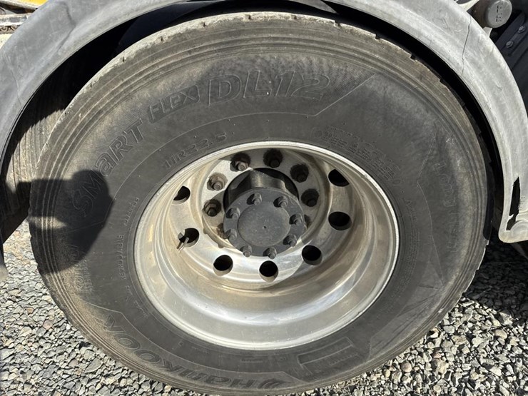 2009-kenworth-w900-image-58