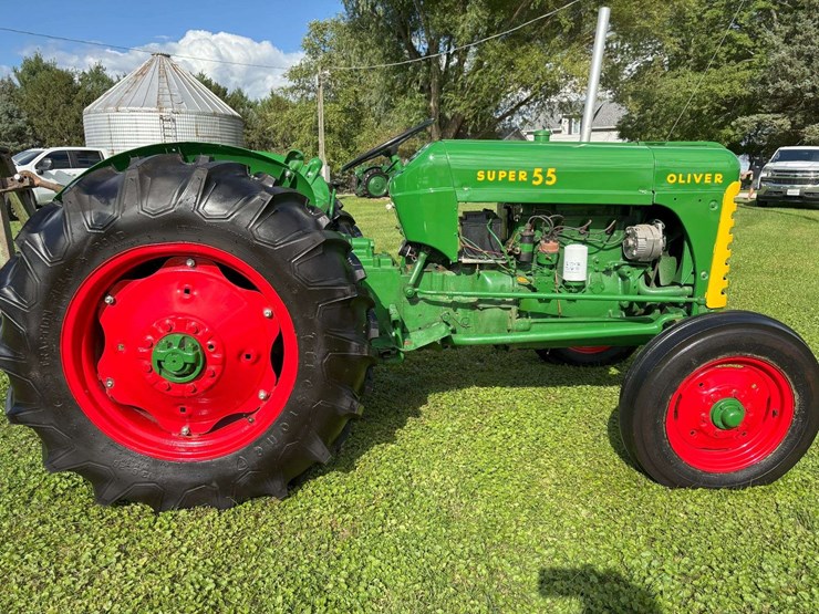1957-oliver-super-55-image-10