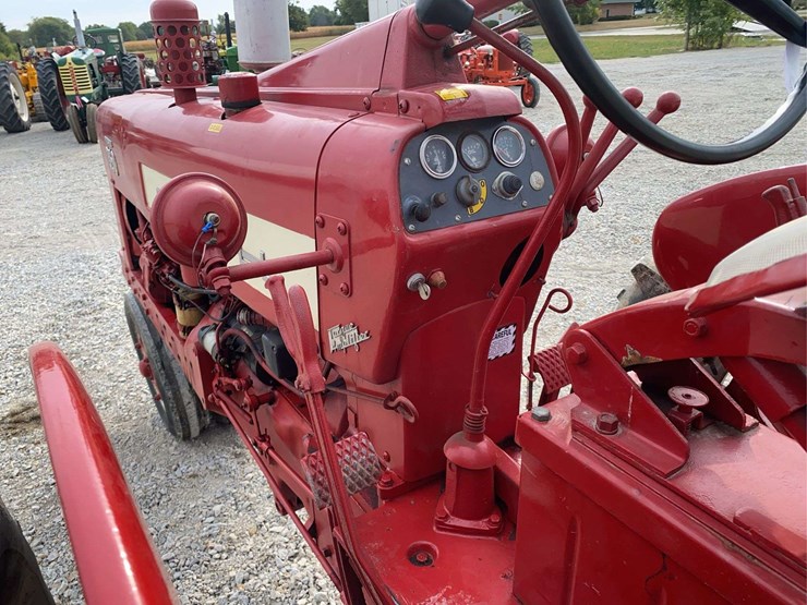 farmall-350-diesel-image-30