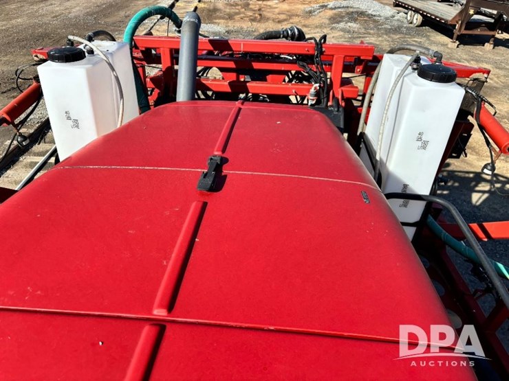 2015-case-ih-patriot-4440-image-102