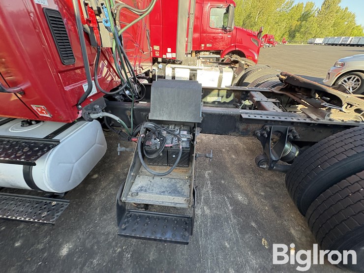 2007-international-durastar-4400-image-8