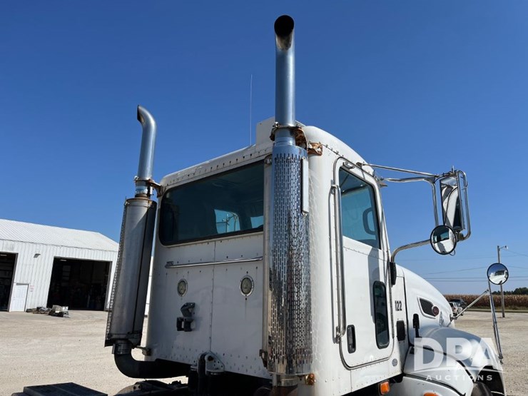 2007-peterbilt-386-image-26