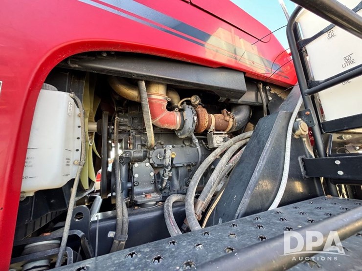 2015-case-ih-patriot-4440-image-42