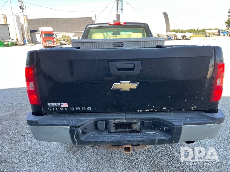 2011-chevrolet-2500hd-image-33