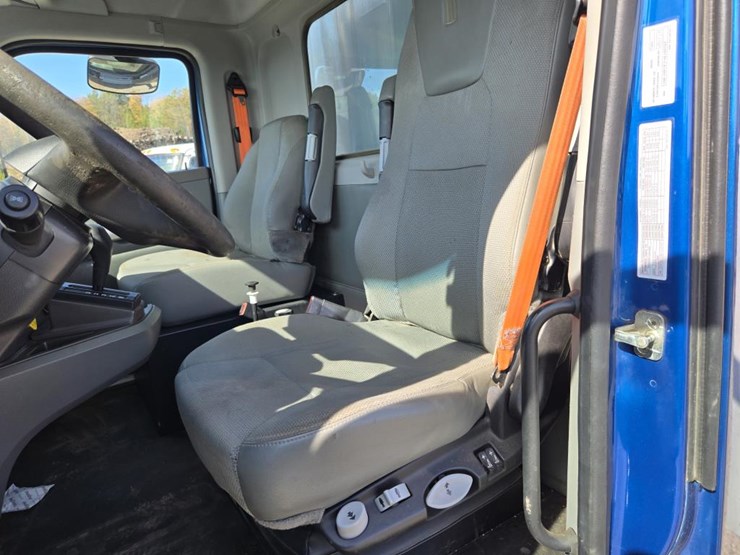2017-kenworth-t880-image-77