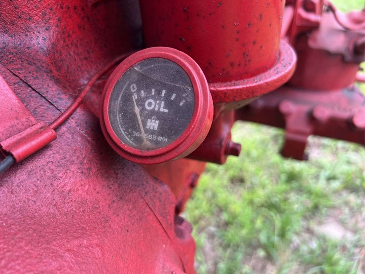 farmall-140-image-33