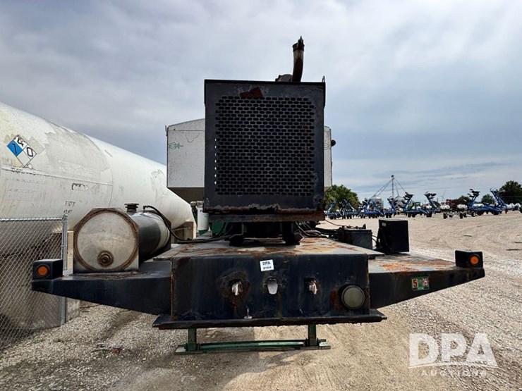 2015-behnke-dry-tender-trailer-(gp11556)-image-18