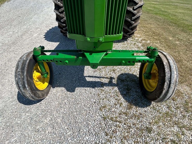 1957-john-deere-720-image-8