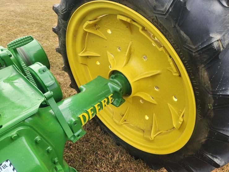 john-deere-b-image-25