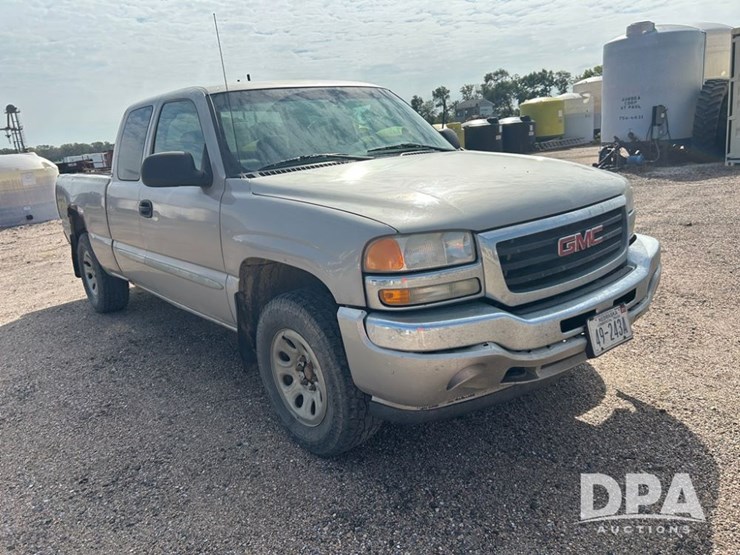 2005-gmc-extended-cab-pickup-(cp1139,-unit-7170)-image-29