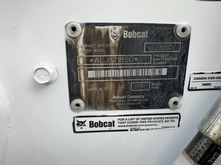 2017-bobcat-s650-image-23