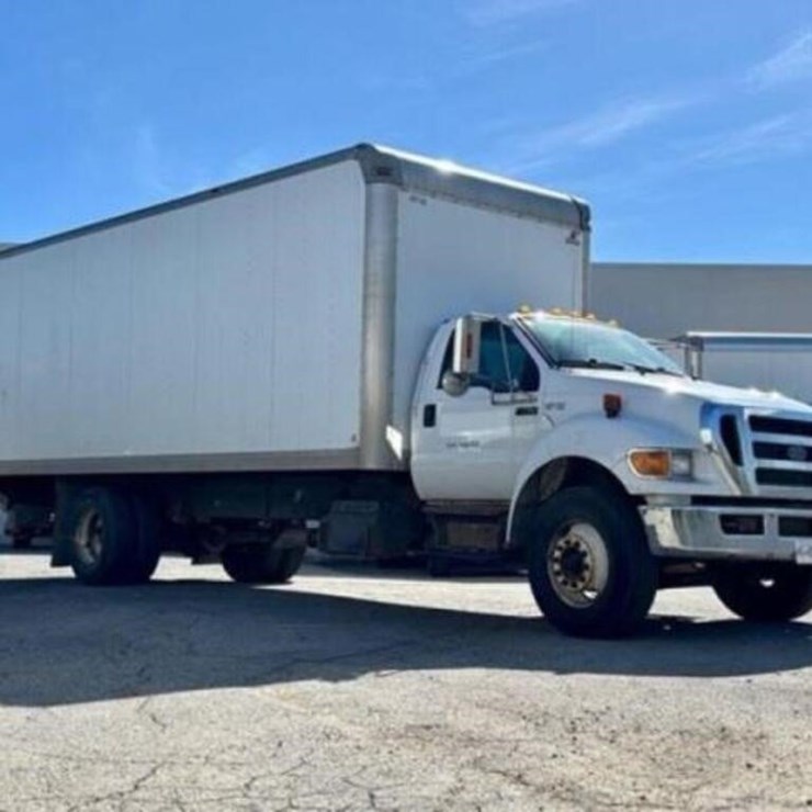 2013 FORD F750 XL