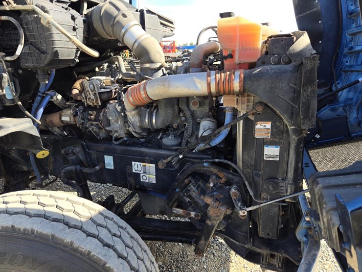 2017-kenworth-t880-image-54