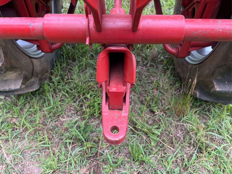 farmall-140-image-51