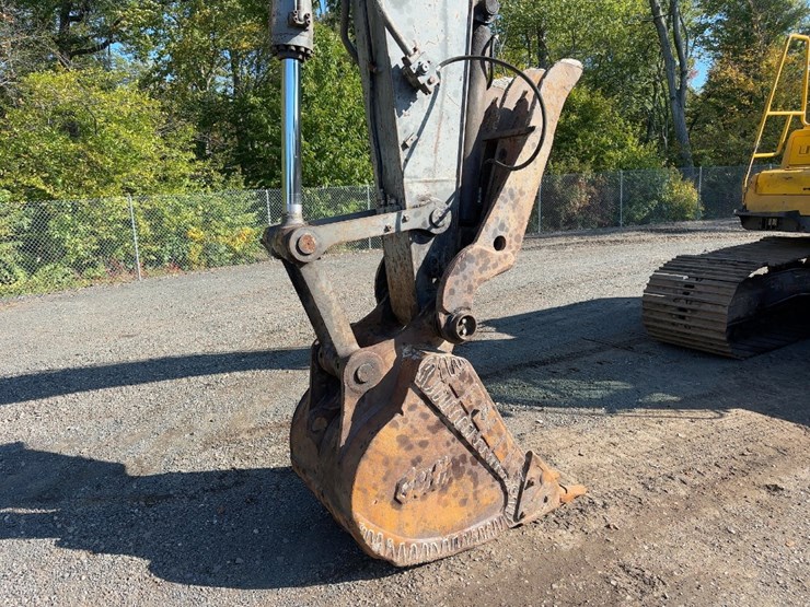 2002-volvo-ec150-image-13