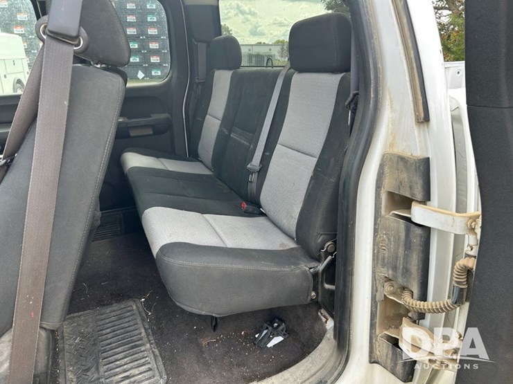 2008-chevrolet-silverado-image-16