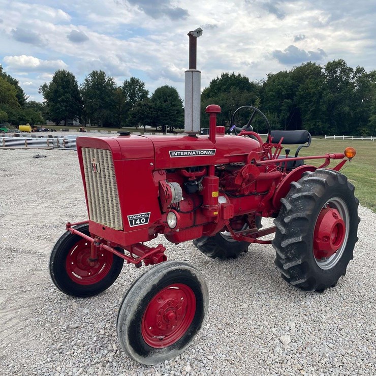 Farmall 140