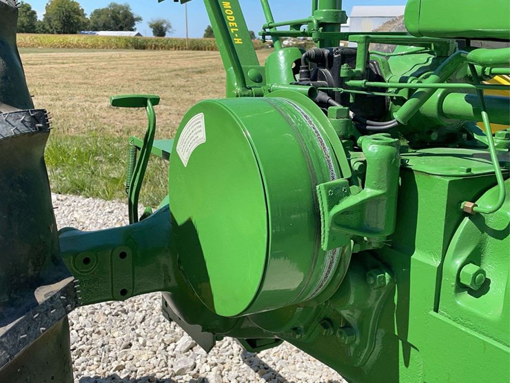 john-deere-h-image-64
