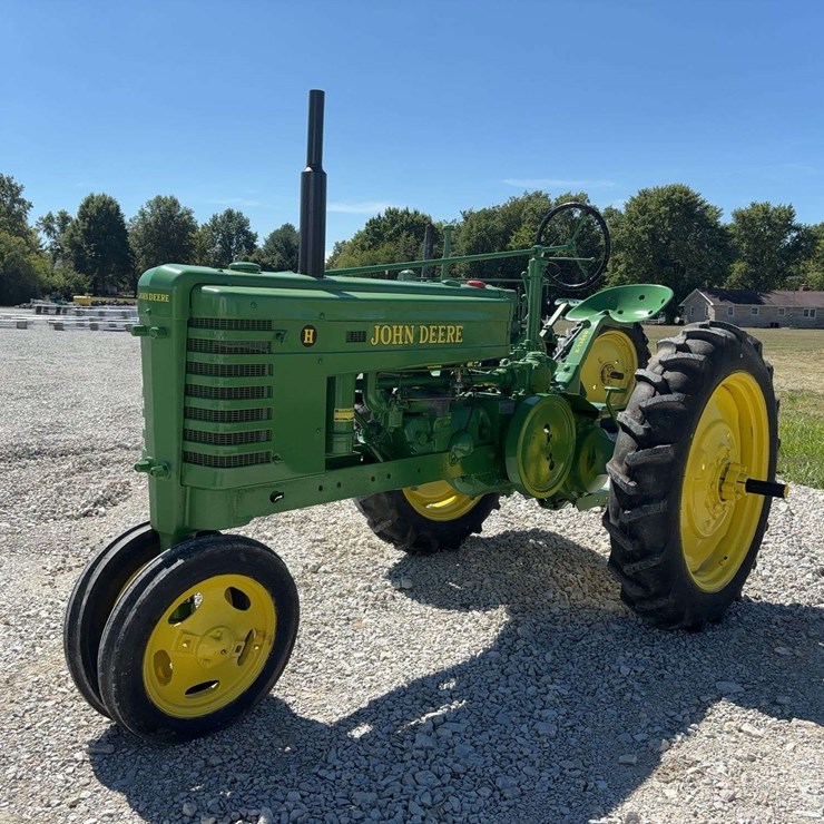 JOHN DEERE H