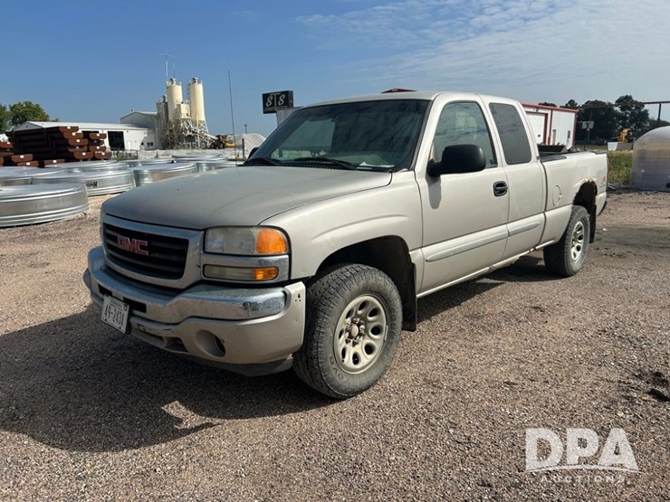 2005-gmc-extended-cab-pickup-(cp1139,-unit-7170)-image-1