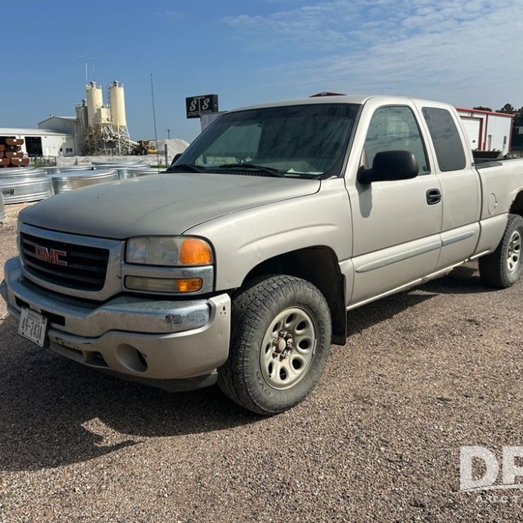 2005 GMC Extended Cab Pickup (CP1139, Unit 7170)