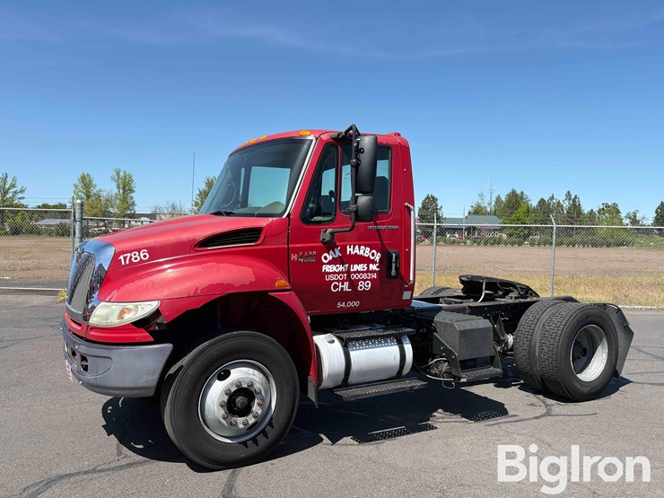 2006-international-durastar-4400-image-1
