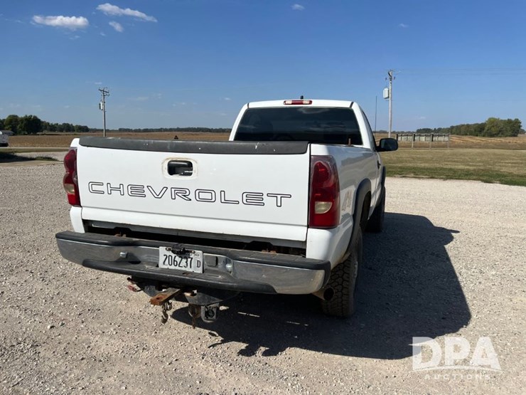 2003-chevrolet-2500hd-image-11