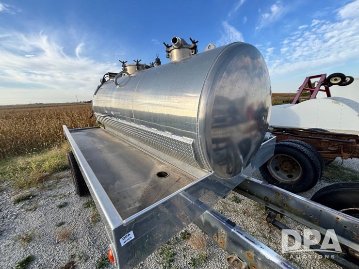 2015-custom-tank-image-12